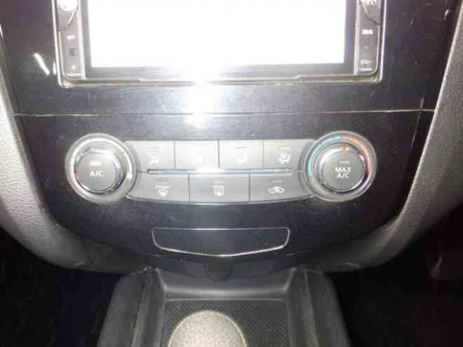 エクストレイル2.0 20S 2列車 4WD　ナビ・TV・B/T・Bカメラ・Aストップ・ライトレベライザー・ECOモード・VDC・カプロンシート・キーレス・社外AW 2000