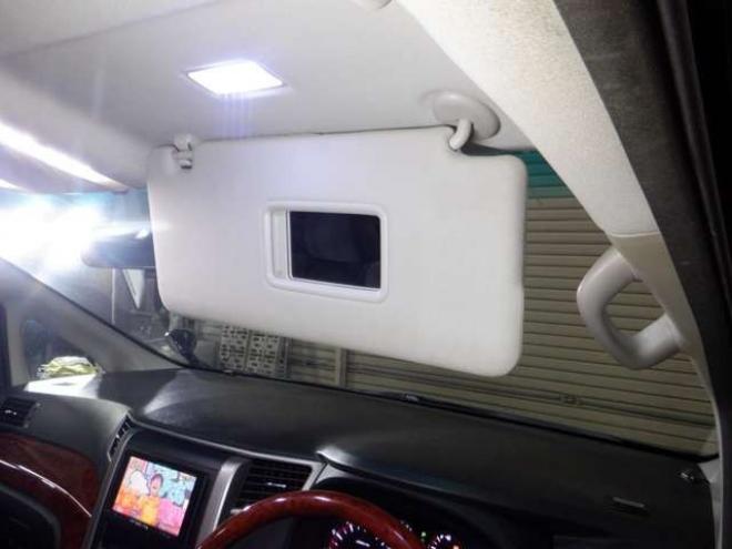 ヴェルファイア2.4 Z プラチナセレクション 4WD　ナビ・TV・Bカメラ・両側電動・電動Rゲート・スマートキー・プッシュスタート・HID・クリアランスソナ・リアモニター・オットマン・クルコン 2400