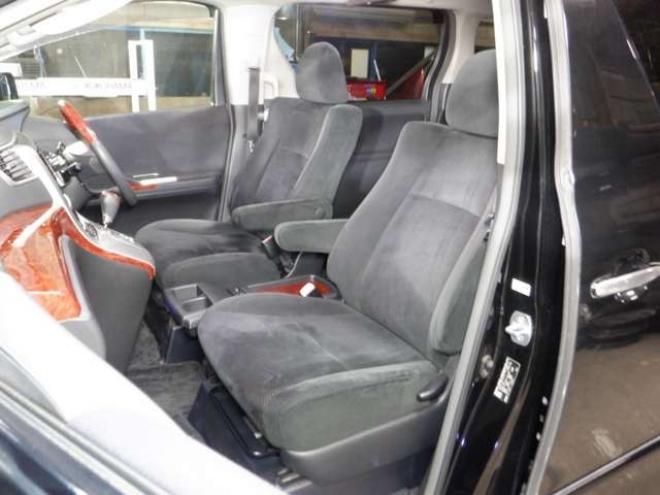 ヴェルファイア2.4 Z プラチナセレクション 4WD　ナビ・TV・Bカメラ・両側電動・電動Rゲート・スマートキー・プッシュスタート・HID・クリアランスソナ・リアモニター・オットマン・クルコン 2400