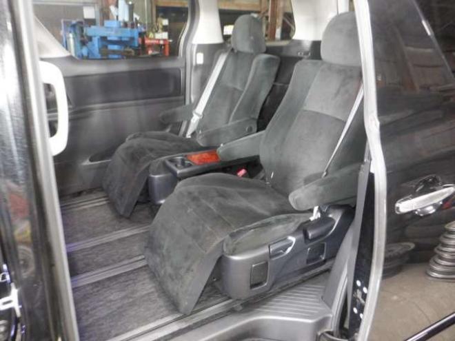 ヴェルファイア2.4 Z プラチナセレクション 4WD　ナビ・TV・Bカメラ・両側電動・電動Rゲート・スマートキー・プッシュスタート・HID・クリアランスソナ・リアモニター・オットマン・クルコン 2400