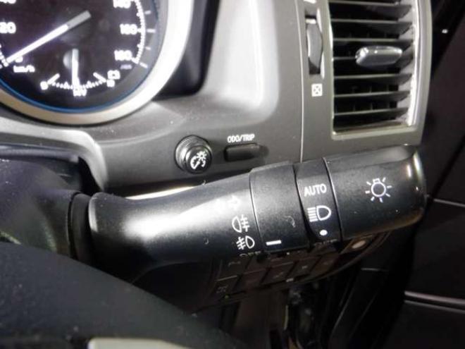 ランドクルーザー200 4.6 ZX 4WD　本州仕入・ナビ・TV・B/T・サンルーフ・革　Bカメラ・ガナドールマフラー・ヒッチメンバー・シートヒーター・エアコン・電動シート・電動リアゲート 4600