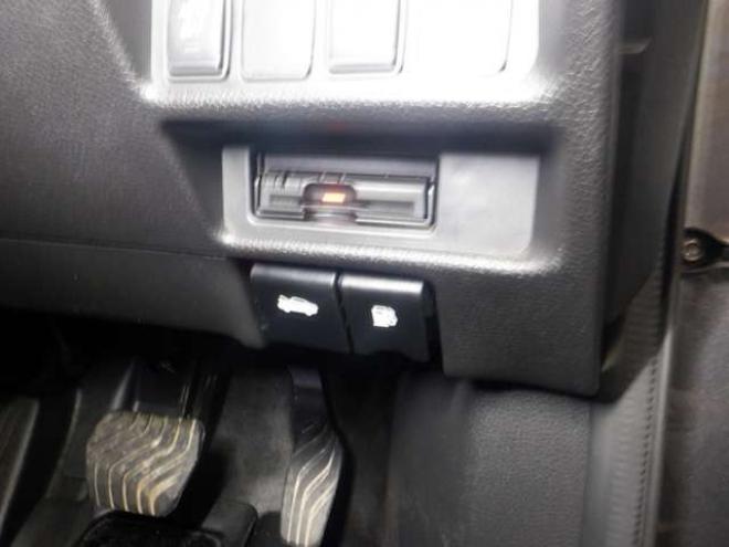 エクストレイル2.0 20X エマージェンシーブレーキパッケージ 2列車 4WD　ナビ・TV・Bluetooth・Bカメラ・LEDヘッド・プッシュスタート・LEDヘッドライト・エマブレ・クリアランスソナー・前席シートヒーター・レーンキープ 2000