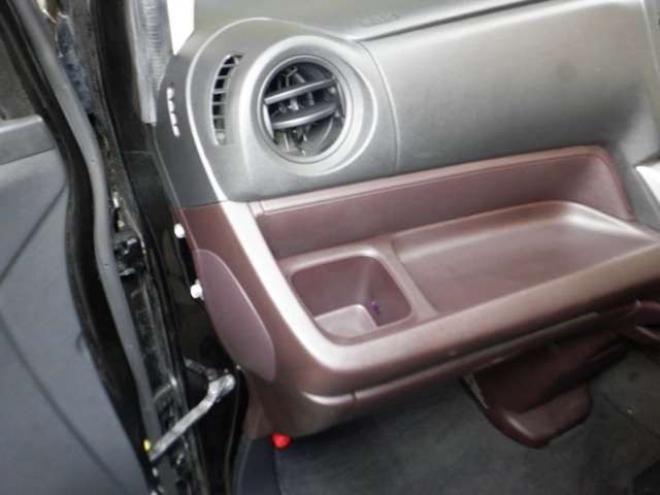 N-WGNカスタムG 4WD　TV・B/T・Bカメラ・HID・ETC・Aストップ　スマートキー・プッシュスタート・フォグランプ・ベンチシート・アイドリングストップ・社外エンスタ 660