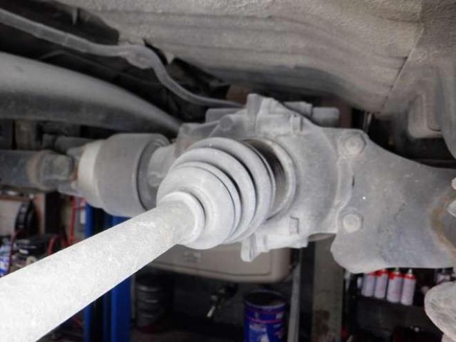 N-WGNカスタムG 4WD　TV・B/T・Bカメラ・HID・ETC・Aストップ　スマートキー・プッシュスタート・フォグランプ・ベンチシート・アイドリングストップ・社外エンスタ 660