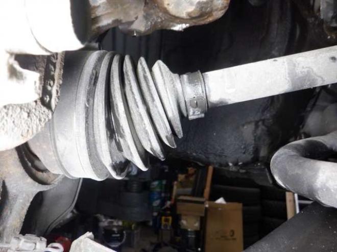 N-WGNカスタムG 4WD　TV・B/T・Bカメラ・HID・ETC・Aストップ　スマートキー・プッシュスタート・フォグランプ・ベンチシート・アイドリングストップ・社外エンスタ 660