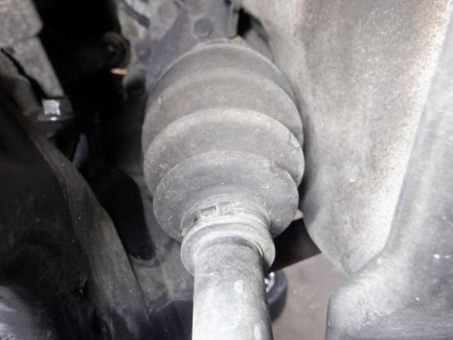 N-WGNカスタムG 4WD　TV・B/T・Bカメラ・HID・ETC・Aストップ　スマートキー・プッシュスタート・フォグランプ・ベンチシート・アイドリングストップ・社外エンスタ 660