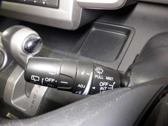 フリード1.5 G ジャストセレクション 4WD　Bluetoothオーディオ・ETC・両側パワスラ・ワイパーデアイサー・HID・スマートキー・ドアバイザー・ナビ・B/T・TV・バックカメラ 1500