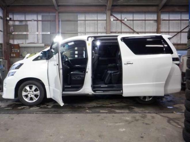 ヴェルファイア3.5 Z Gエディション 4WD　後期型・ナビ・BT・TV・バックカメラ・両側電動・パワーシート・サイドカメラ・フリップダウンモニタ・パワーバックドア・ETC・クルコン 3500