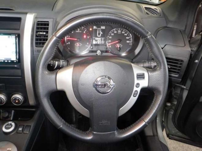 エクストレイル2.0 20GT ディーゼルターボ 4WD　本州仕入・ナビ・TV・Bカメラ・B/T・車検R9/6・修復歴なし・切替4WD・HID・ETC・フォグランプ・クルコン・インテリキー・ルーフレール 2000