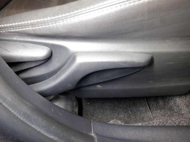 アクア1.5 G ブラックソフトレザーセレクション　本州仕入・ナビ・TV・B/T・レザーシート・本州仕入・純正エアロ・シートヒーター・ステアリングスイッチ・バックカメラ・スマートキー・プッシュスタート 2WD 1500