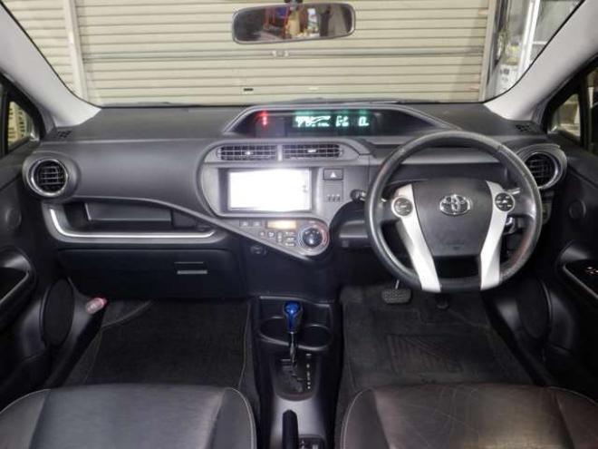 アクア1.5 G ブラックソフトレザーセレクション　本州仕入・ナビ・TV・B/T・レザーシート・本州仕入・純正エアロ・シートヒーター・ステアリングスイッチ・バックカメラ・スマートキー・プッシュスタート 2WD 1500