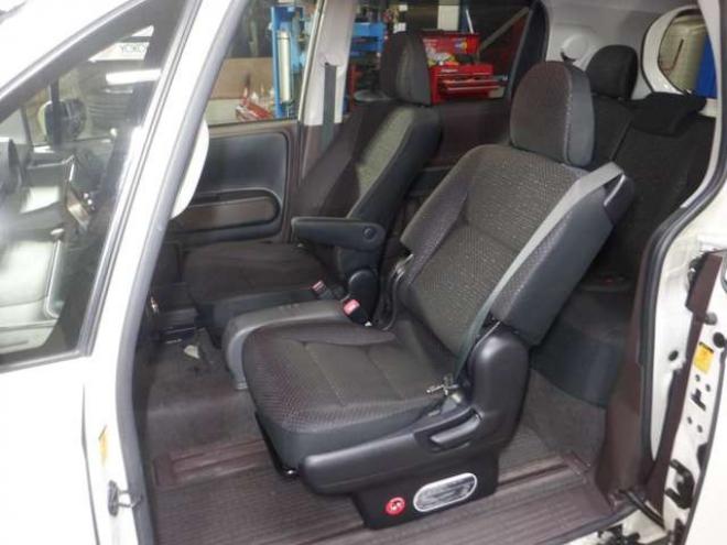 ポルテ1.5 F 4WD　ナビ・TV・B/T・Bカメラ・パワスラ・ETC・ワイパーデアイサー・ライトレベライザー・社外エンスタ・フォグランプ・社外15インチAW 1500