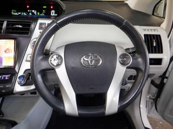 プリウスα1.8 G ツーリングセレクション スカイライトパッケージ　本州仕入・ナビ・TV・B/T・フロントカメラ・バックカメラ・LEDヘッドライト・スカイライトルーフ・スマートキー・プッシュスタート・クルコン・ETC・フォグランプ・ 2WD 1800