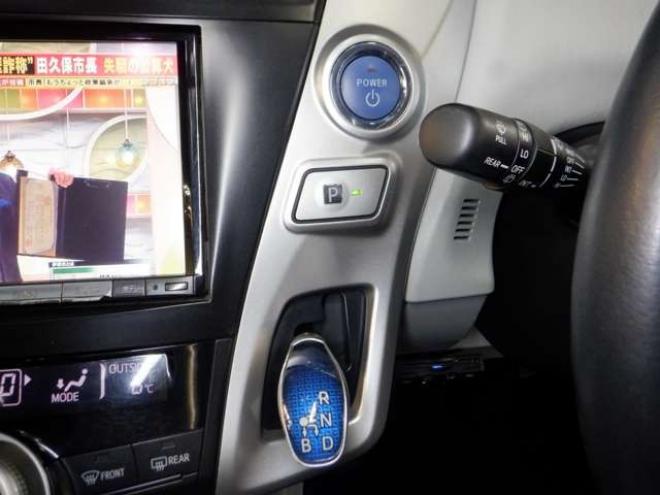 プリウスα1.8 G ツーリングセレクション スカイライトパッケージ　本州仕入・ナビ・TV・B/T・フロントカメラ・バックカメラ・LEDヘッドライト・スカイライトルーフ・スマートキー・プッシュスタート・クルコン・ETC・フォグランプ・ 2WD 1800