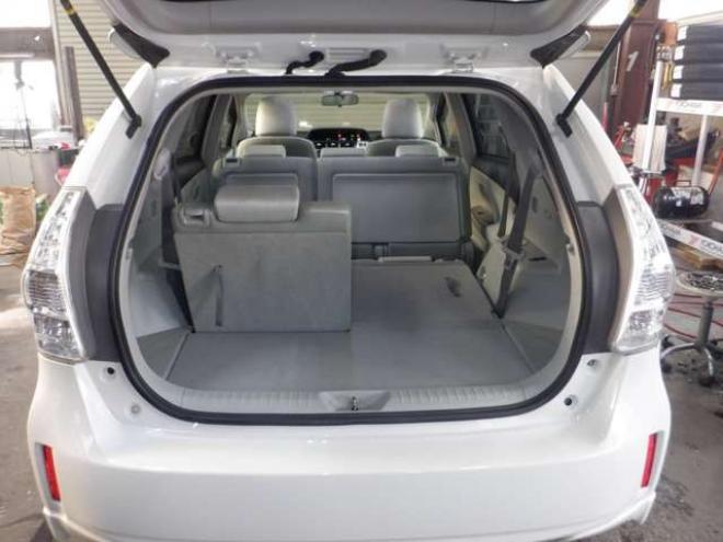 プリウスα1.8 G ツーリングセレクション スカイライトパッケージ　本州仕入・ナビ・TV・B/T・フロントカメラ・バックカメラ・LEDヘッドライト・スカイライトルーフ・スマートキー・プッシュスタート・クルコン・ETC・フォグランプ・ 2WD 1800