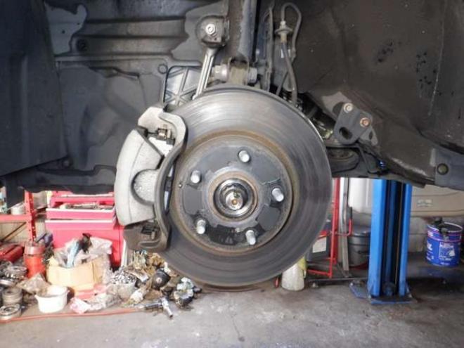 プリウスα1.8 G ツーリングセレクション スカイライトパッケージ　本州仕入・ナビ・TV・B/T・フロントカメラ・バックカメラ・LEDヘッドライト・スカイライトルーフ・スマートキー・プッシュスタート・クルコン・ETC・フォグランプ・ 2WD 1800