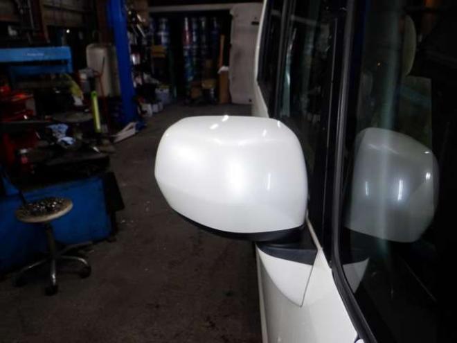 N-BOXG Lパッケージ 4WD　本州仕入・ナビ・TV・Bカメラ・両側電動 660