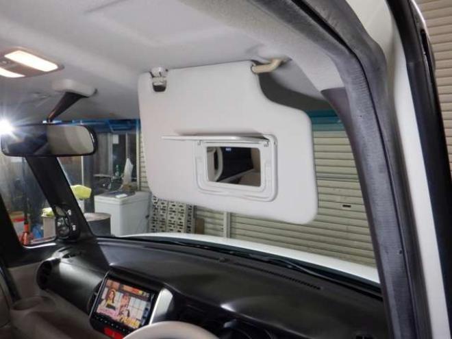 N-BOXG Lパッケージ 4WD　本州仕入・ナビ・TV・Bカメラ・両側電動 660