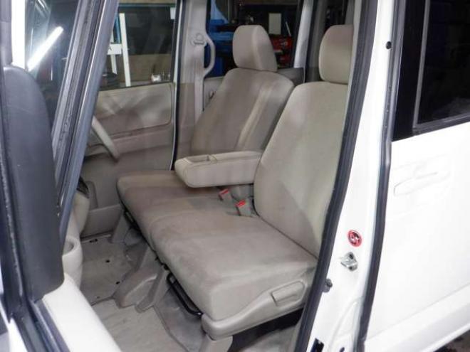 N-BOXG Lパッケージ 4WD　本州仕入・ナビ・TV・Bカメラ・両側電動 660