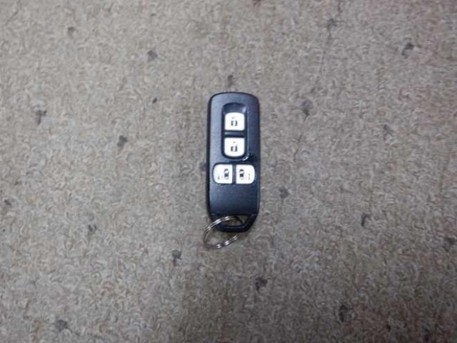 N-BOXG Lパッケージ 4WD　本州仕入・ナビ・TV・Bカメラ・両側電動 660