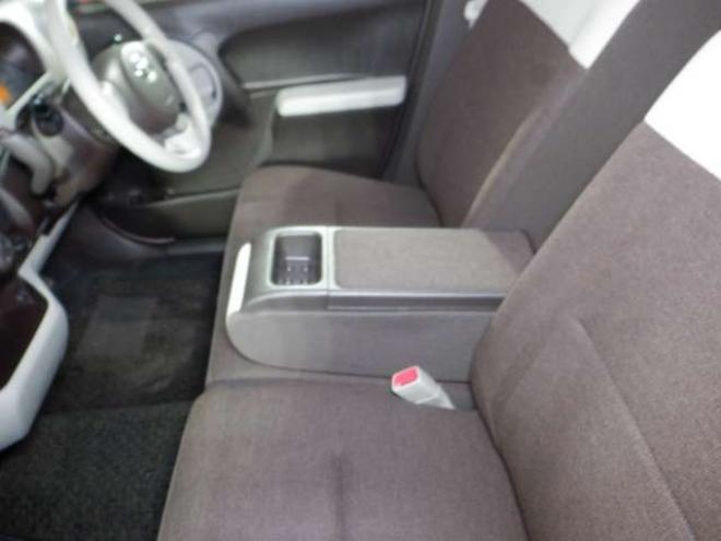 パッソ1.0 プラスハナ Gパッケージ 4WD　本州仕入　4WD　ナビ　フルセグTV　Bluetoothオーディオ　バックカメラ　ETC　フォグランプ　ライトレベライザー　ドアバイザー　スマートキー 1000