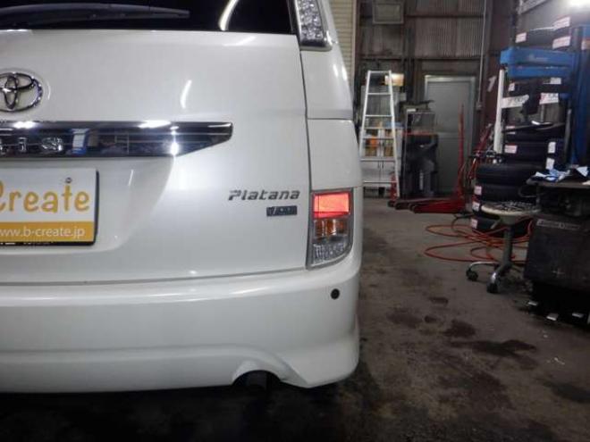 アイシス1.8 プラタナ 4WD　ナビ・TV・B/T・Bカメラ・パワスラ・寒冷地仕様・クリアランスソナー・ETC・リアヒーター・スマートキー・プッシュスタート・社外エンスタ・フォグランプ・オートエアコン 1800