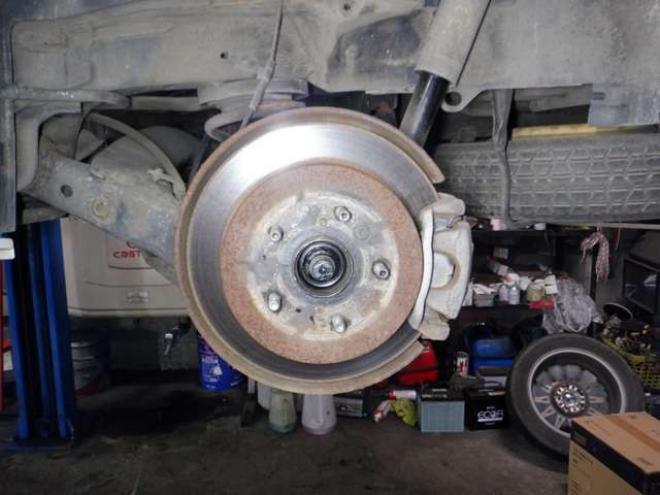 アイシス1.8 プラタナ 4WD　ナビ・TV・B/T・Bカメラ・パワスラ・寒冷地仕様・クリアランスソナー・ETC・リアヒーター・スマートキー・プッシュスタート・社外エンスタ・フォグランプ・オートエアコン 1800