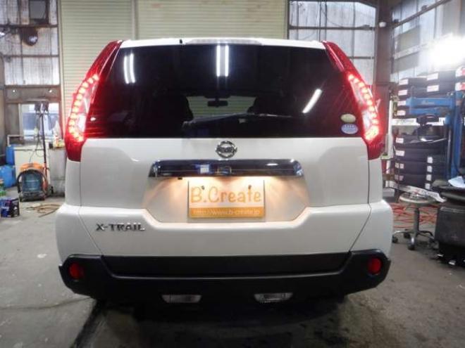 エクストレイル2.0 20Xtt 4WD　ナビ・TV・B/T・Bカメラ・後期型・カプロンシート・キセノン・全席シートヒーター・クルコン・インテリキー・純正AW・フォグランプ・ルーフレール・ETC 2000