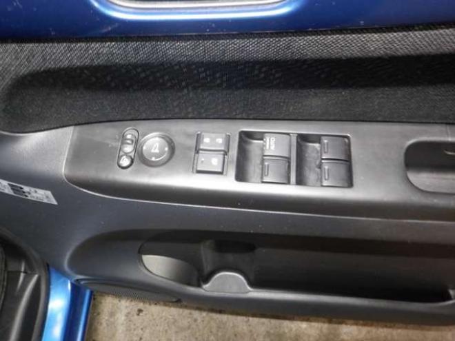 N-BOXG ターボLパッケージ 2トーンカラースタイル 4WD　ナビ・TV・Bカメラ・両側パワスラ・ETC 660