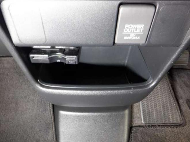 N-BOXG ターボLパッケージ 2トーンカラースタイル 4WD　ナビ・TV・Bカメラ・両側パワスラ・ETC 660