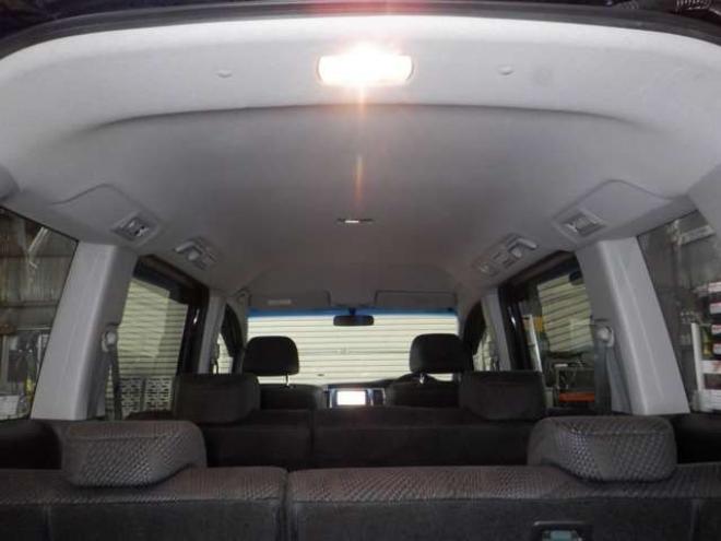 ステップワゴン2.0 スパーダ Z 4WD　ナビ・TV・Bカメラ・B/T・両側電動・スマートキー・ETC・HID・フルフラットシート・VSA・ミラーヒーター・ワイパーデアイサー・リアヒーター・オートライト 2000