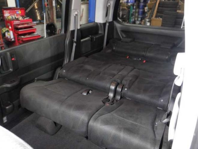 ステップワゴン2.0 スパーダ Z 4WD　ナビ・TV・Bカメラ・B/T・両側電動・スマートキー・ETC・HID・フルフラットシート・VSA・ミラーヒーター・ワイパーデアイサー・リアヒーター・オートライト 2000