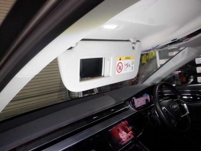 アウディA8 55 TFSI クワトロ 4WD　本州仕入・ナビ・TV・B/T・サンルーフ・黒革・360°カメラ・LEDヘッドライト・後席リモート・BANG&OLUSENサウンド・電動トランク・全席電動シート・全席パワークロージングドア・ヘッドアップディスプレイ 3000