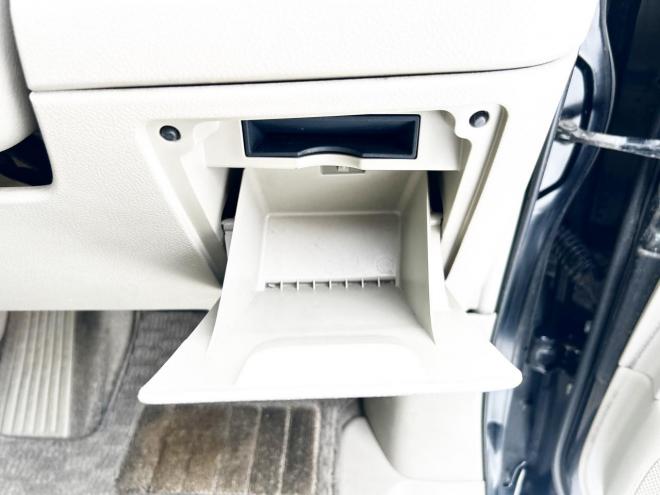 ノア2.0S Gエディション 4WD　ローンが不安な方＜優遇ローン＞両側パワースライドドア　純正ナビ　ワンセグ　バックカメラ 4WD