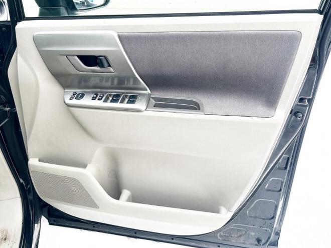 ノア2.0S Gエディション 4WD　ローンが不安な方＜優遇ローン＞両側パワースライドドア　純正ナビ　ワンセグ　バックカメラ 4WD