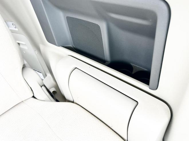 ノア2.0S Gエディション 4WD　ローンが不安な方＜優遇ローン＞両側パワースライドドア　純正ナビ　ワンセグ　バックカメラ 4WD