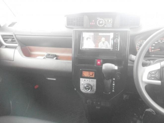 ルーミーG　４WD　ナビ　TV 1000 5Dr