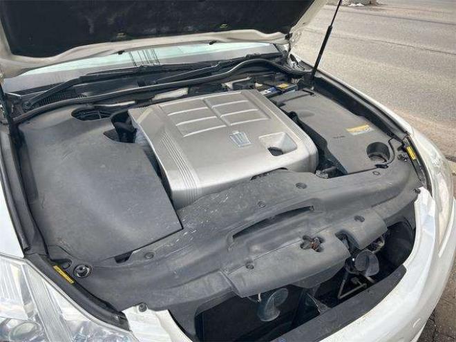 クラウンロイヤル 2.5 ロイヤルサルーン i-Four 4WD　ドライブレコーダー　クリアランスソナー　オートクルーズコントロール　バックカメラ　ナビ　TV　アルミホイール　オートライト　HID　スマートキー　盗難防止システム DVD再生 2500