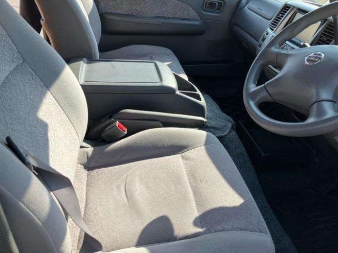 キャラバン2.4 GX スーパーロングボディ　ベットキット　キャンピング仕様 2WD 2400