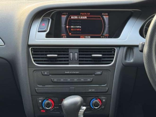 アウディA4 2.0 TFSI クワトロ 4WD　ワンオーナー車　ナビ　TV 正規輸入車 2000