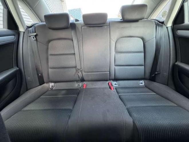 アウディA4 2.0 TFSI クワトロ 4WD　ワンオーナー車　ナビ　TV 正規輸入車 2000