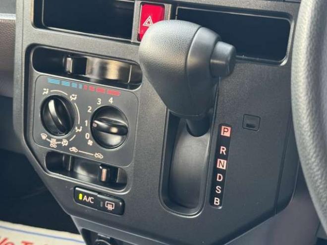 ルーミー1.0 X 4WD　Pスライド　ナビ　Bカメラ　Bluetooth 1000