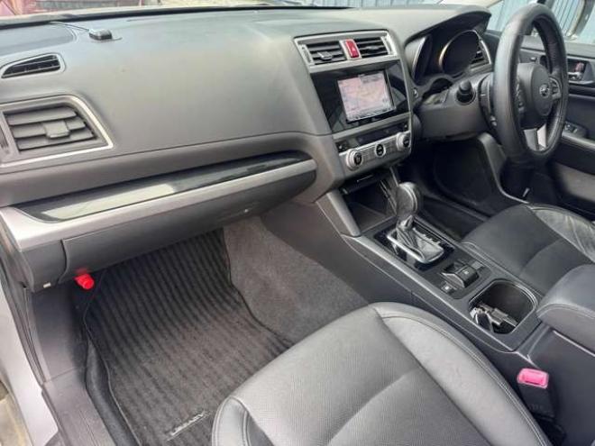 レガシィB4 2.5 リミテッド 4WD　ナビ　TV　Bカメラ　Bluetooth 2500