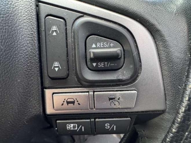 レガシィB4 2.5 リミテッド 4WD　ナビ　TV　Bカメラ　Bluetooth 2500
