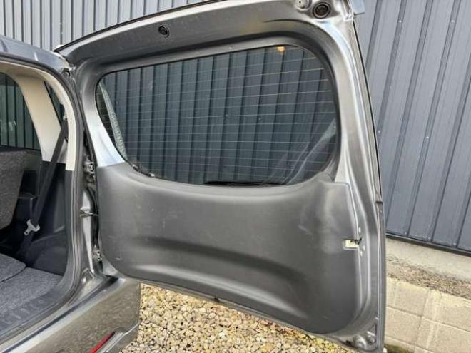 ステラカスタムRS 4WD　ナビ　TV　Bluetooth　HID 660