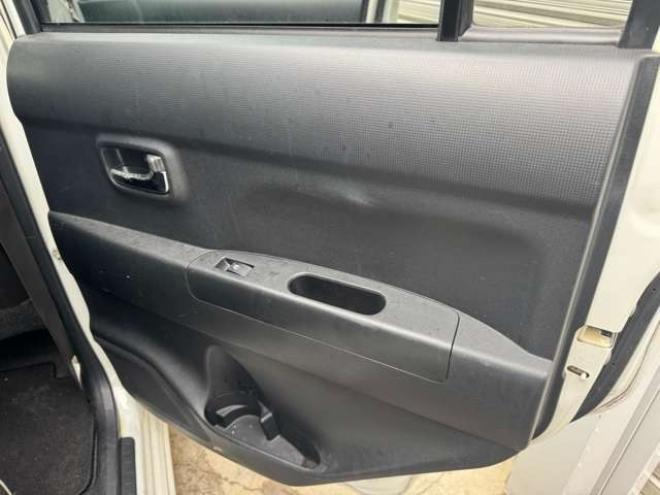 ピクシススペースカスタム X 4WD　夏冬タイヤ　ナビ　TV　HID　Bluetooth 660