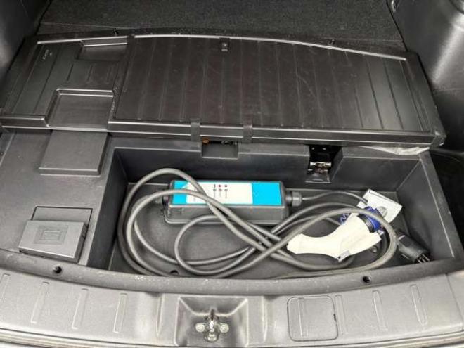 アウトランダーPHEV2.0 G ナビパッケージ 4WD　 2000