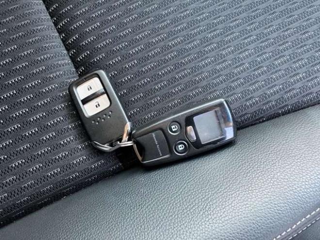 フィット1.5 ハイブリッド Lパッケージ 4WD　 1500