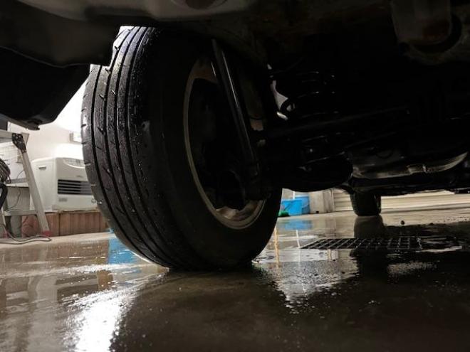 ヴォクシー本州仕入　禁煙車　両側パワースライドドア　純正１６インチＡＷ　社外１５ＡＷ＋スタッドレスタイヤ付　純正ナビ　フルセグ地デジ　ＤＶＤ再生　Ｂｌｕｅｔｏｏｔｈオーディオ　バックカメラ　エンジンスターター 4WD 2000 5Dr