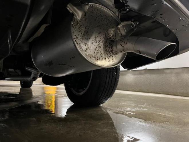 ヴォクシー本州仕入　禁煙車　両側パワースライドドア　純正１６インチＡＷ　社外１５ＡＷ＋スタッドレスタイヤ付　純正ナビ　フルセグ地デジ　ＤＶＤ再生　Ｂｌｕｅｔｏｏｔｈオーディオ　バックカメラ　エンジンスターター 4WD 2000 5Dr